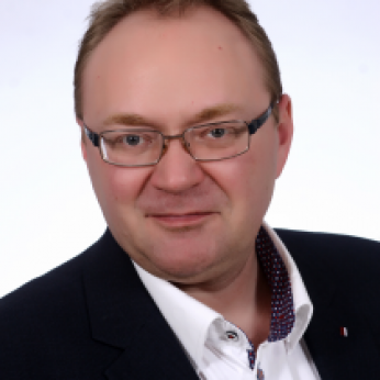 346×346-Maciej.695